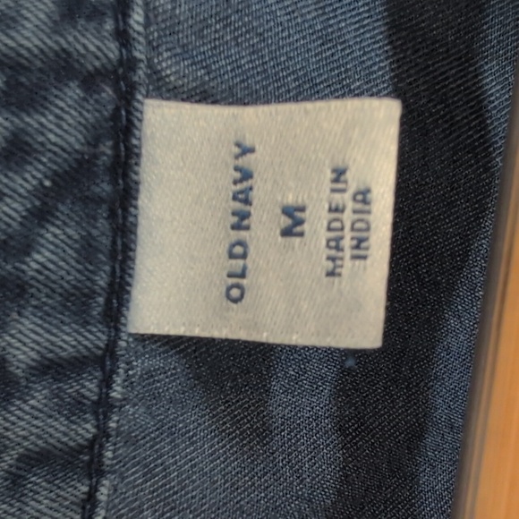 OLD NAVY SPLIT NECK CHAMBRAY SWING DRESS SIZE MEDIUM - Picture 6 of 7